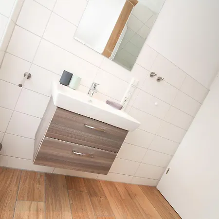 Ferienhaus-auf-hoher-see *